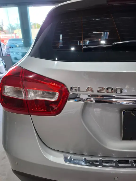 MERCEDES-BENZ GLA 200 - Foto