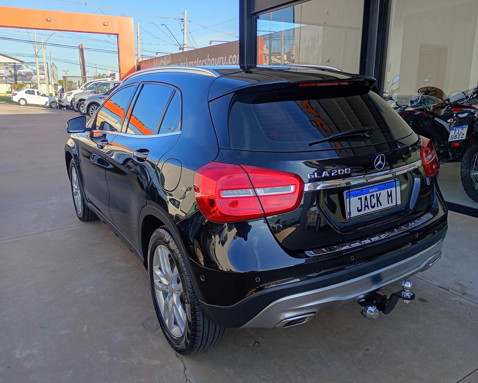 MERCEDES-BENZ GLA 200 - Foto