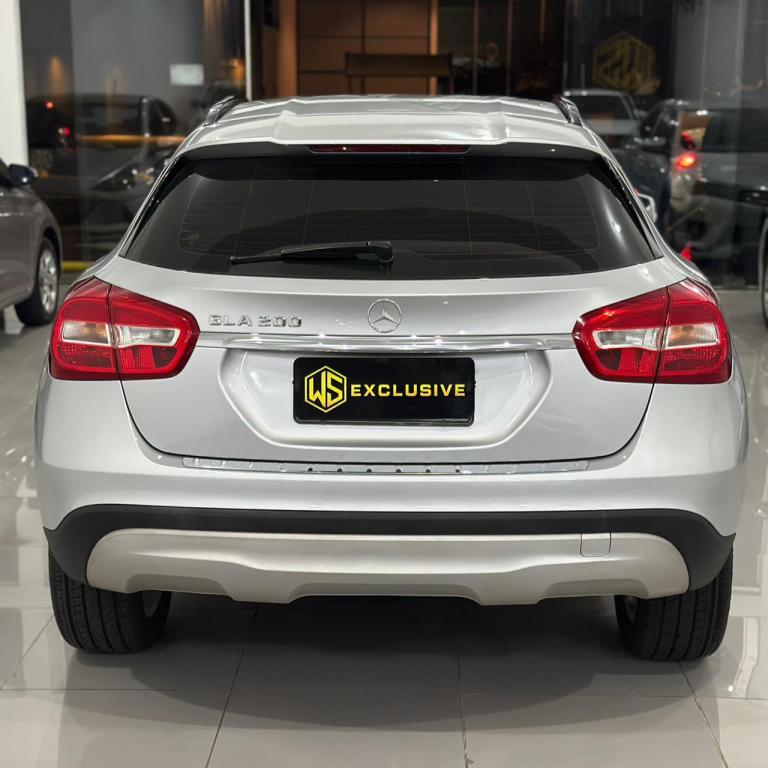MERCEDES-BENZ GLA 200 - Foto