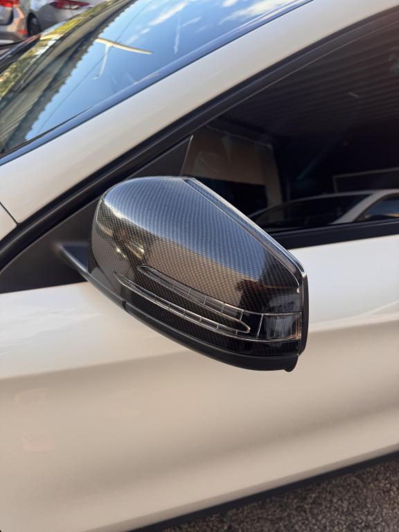 MERCEDES-BENZ GLA 200 - Foto