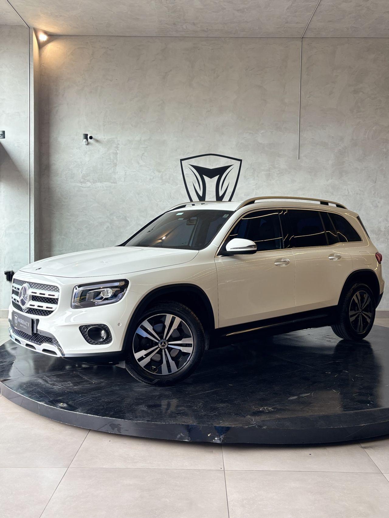 MERCEDES-BENZ GLB 200