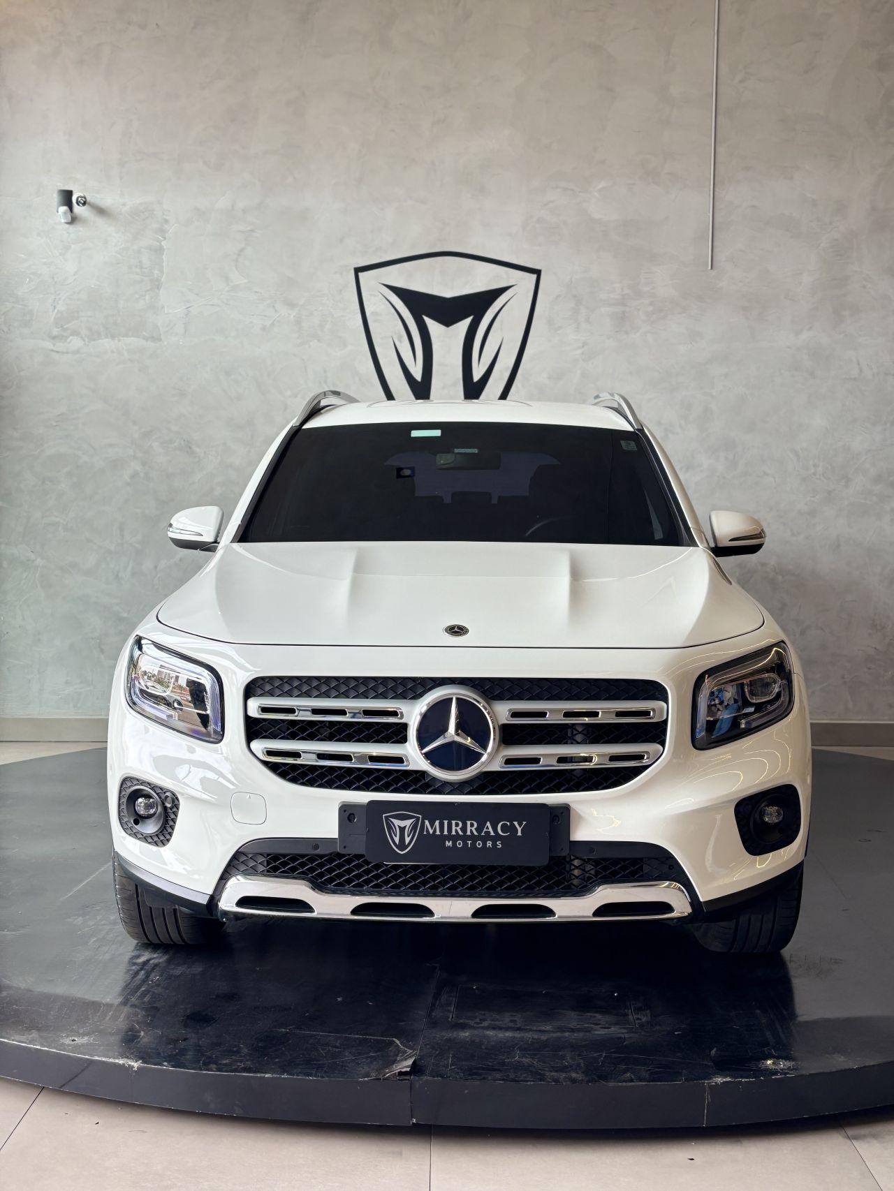 MERCEDES-BENZ GLB 200 - Foto