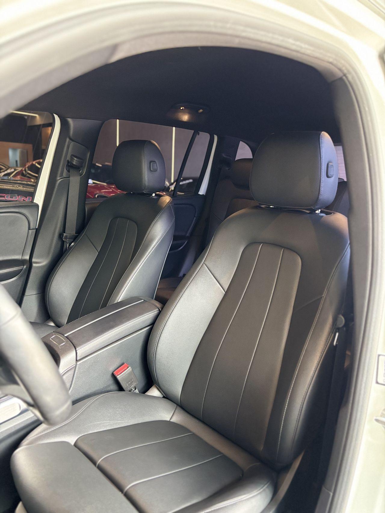 MERCEDES-BENZ GLB 200 - Foto