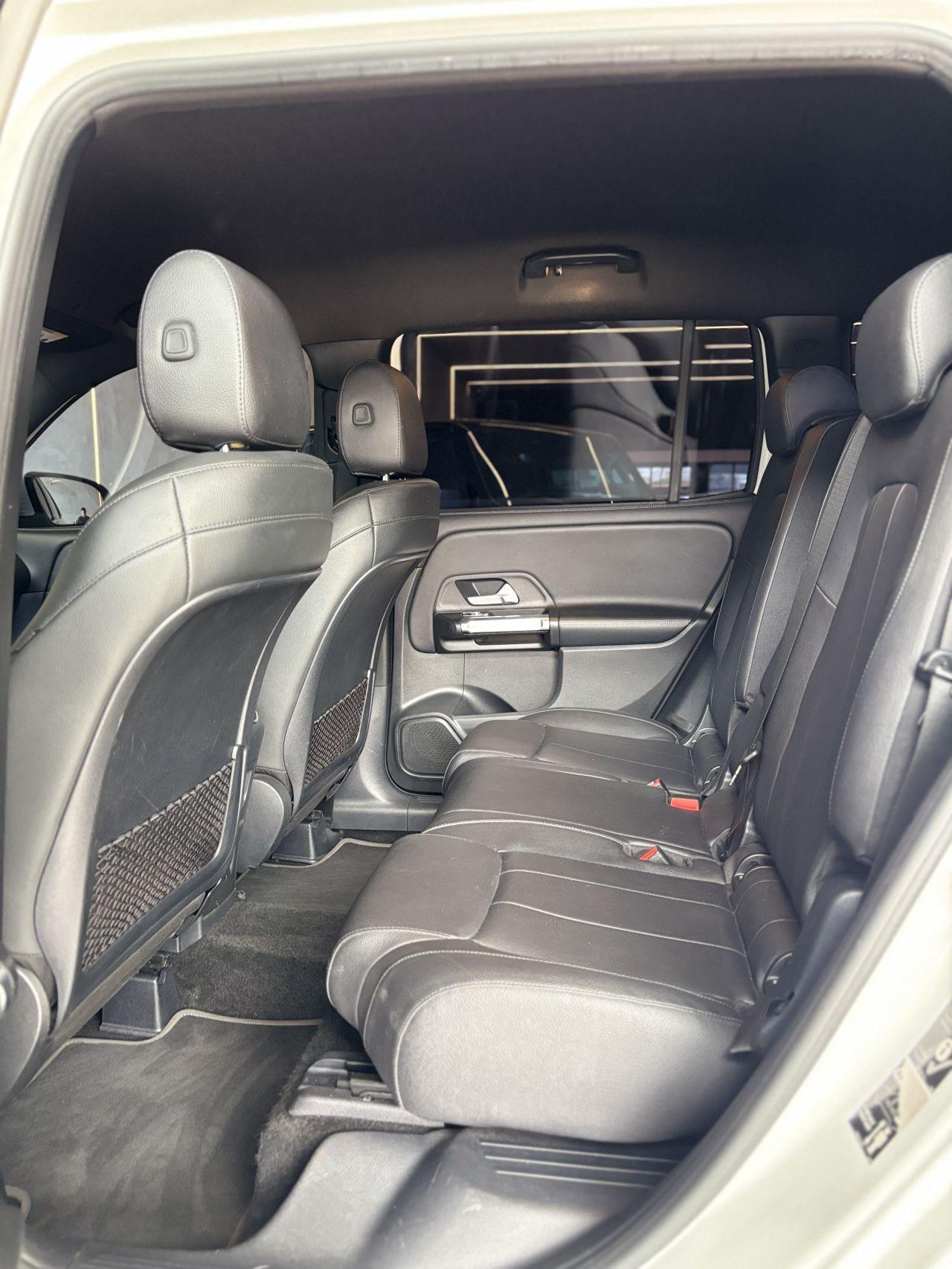 MERCEDES-BENZ GLB 200 - Foto