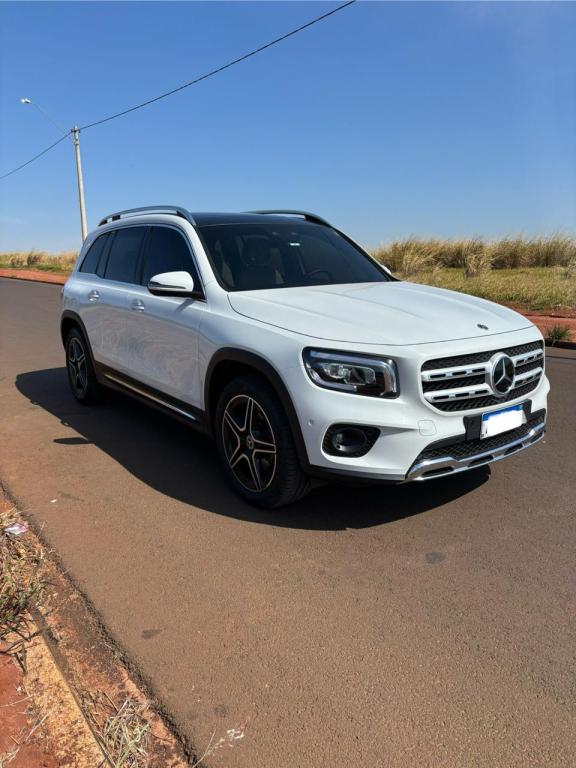 MERCEDES-BENZ GLB 200 - Foto