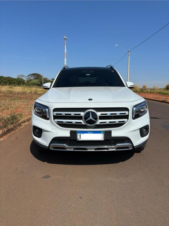 MERCEDES-BENZ GLB 200 - Foto