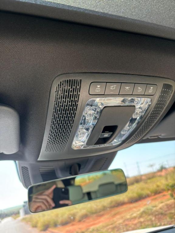 MERCEDES-BENZ GLB 200 - Foto