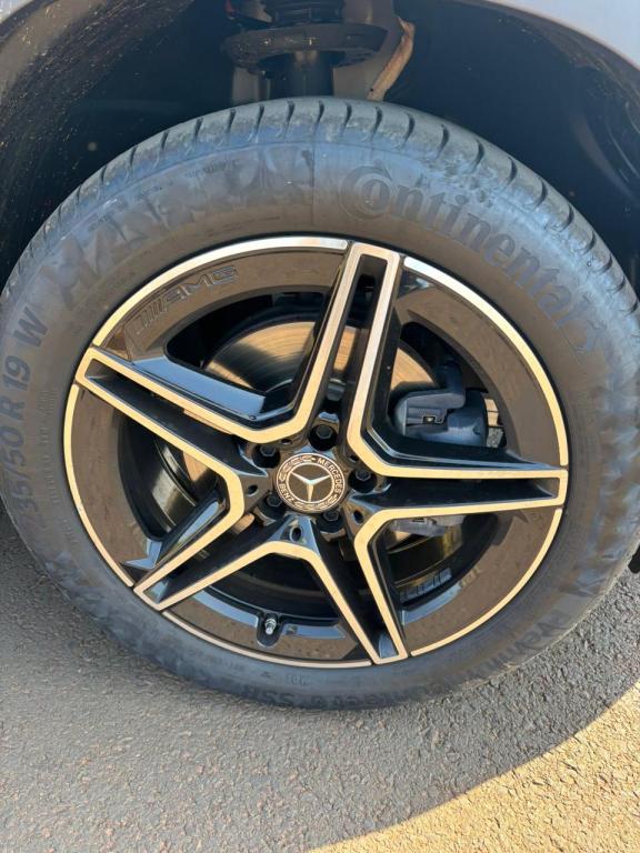 MERCEDES-BENZ GLB 200 - Foto