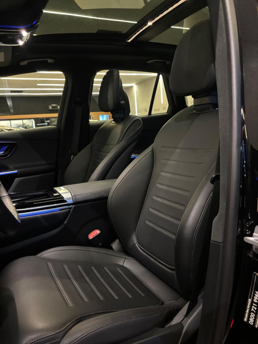 MERCEDES-BENZ GLC 300 - Foto