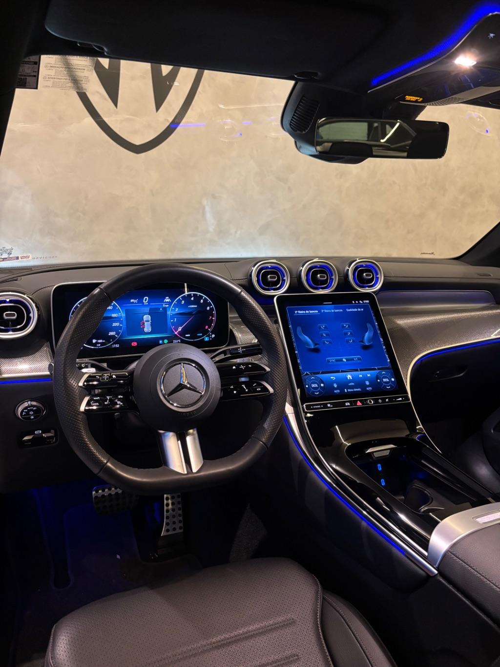 MERCEDES-BENZ GLC 300 - Foto