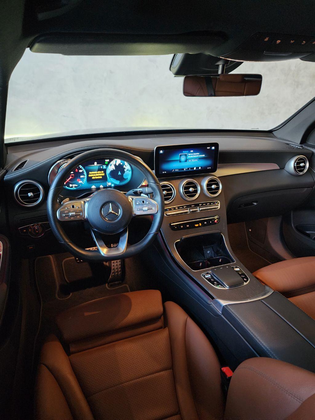 MERCEDES-BENZ GLC 300 - Foto