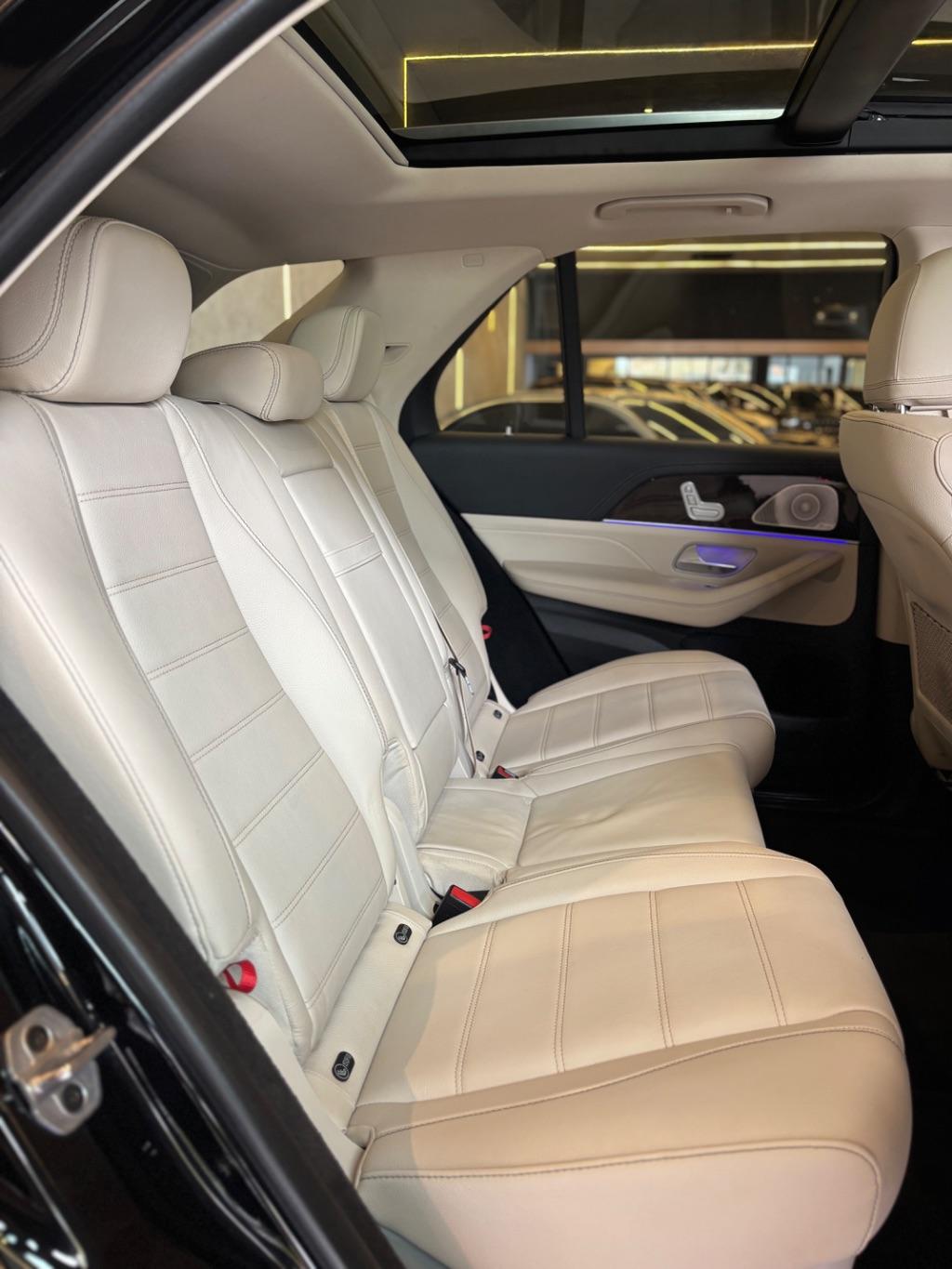 MERCEDES-BENZ GLE 400d - Foto