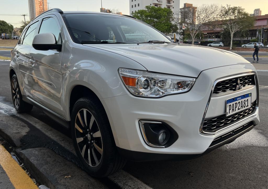 MITSUBISHI ASX - Foto