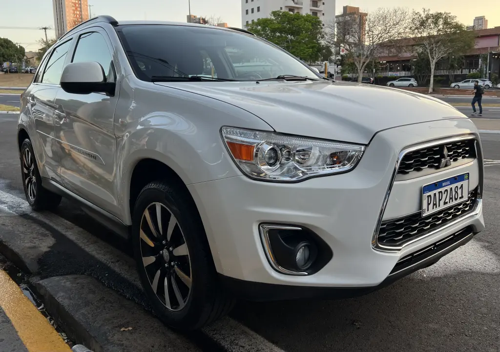 MITSUBISHI ASX
