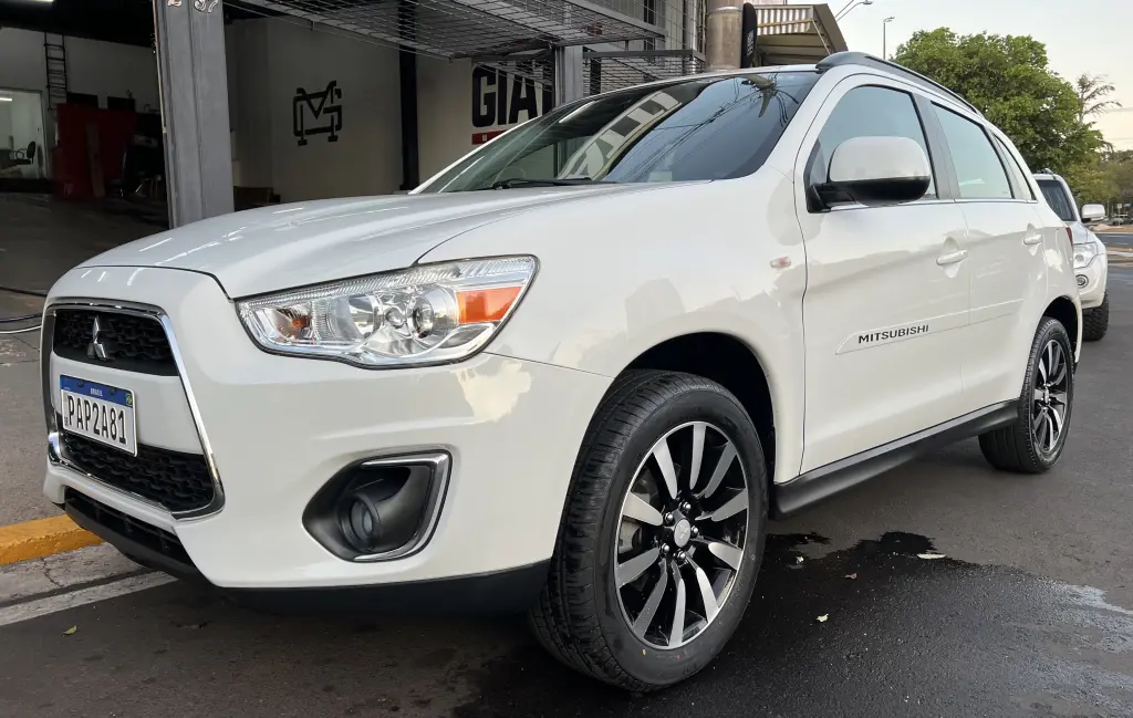 MITSUBISHI ASX - Foto
