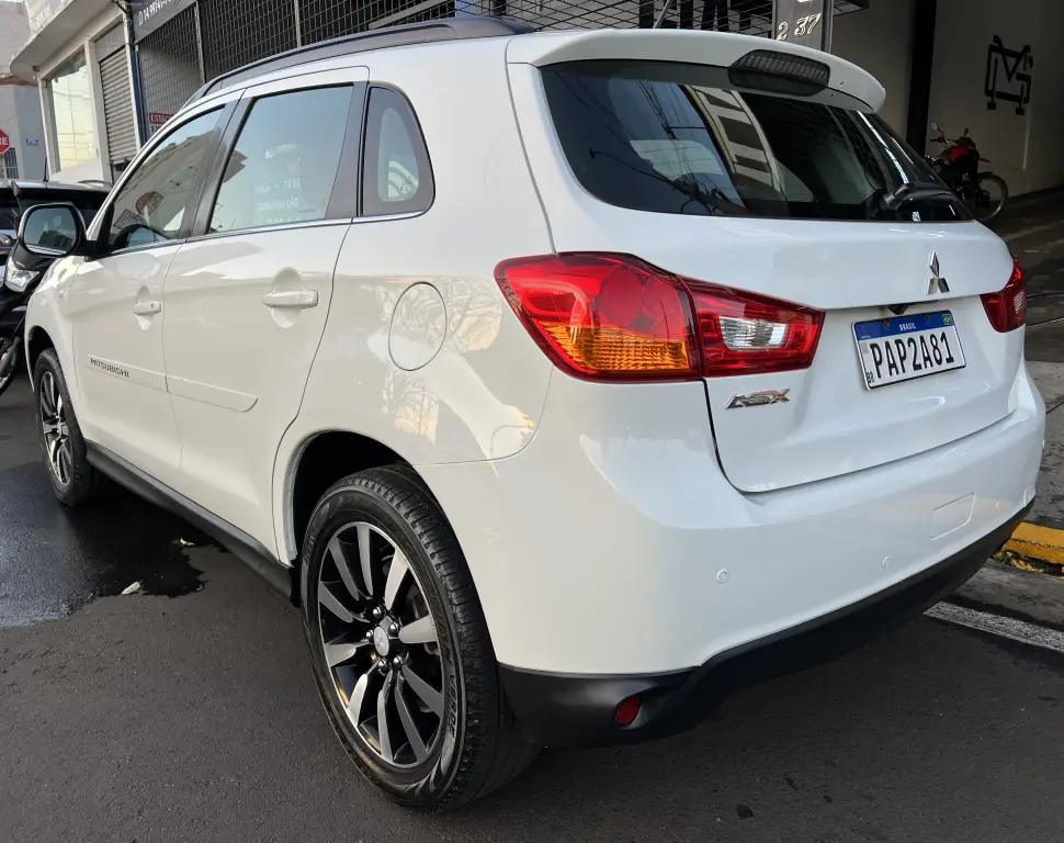 MITSUBISHI ASX - Foto