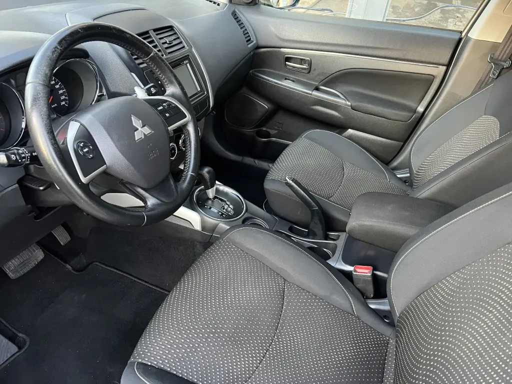 MITSUBISHI ASX - Foto