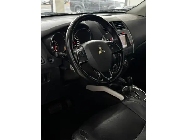 MITSUBISHI ASX - Foto