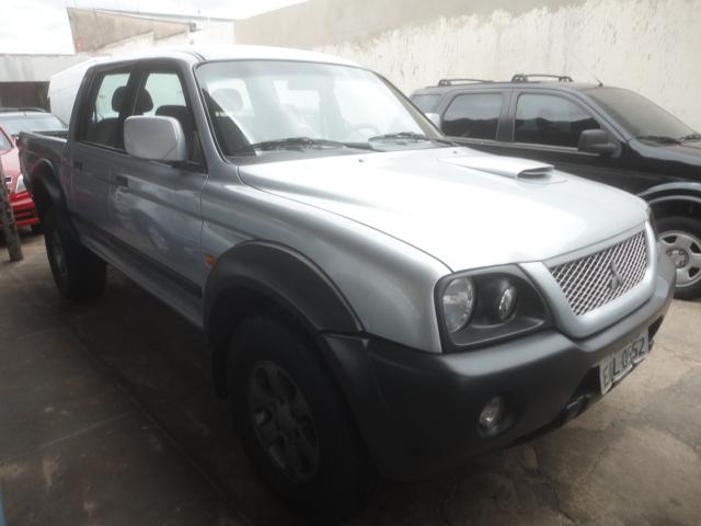 MITSUBISHI L 200 - Foto