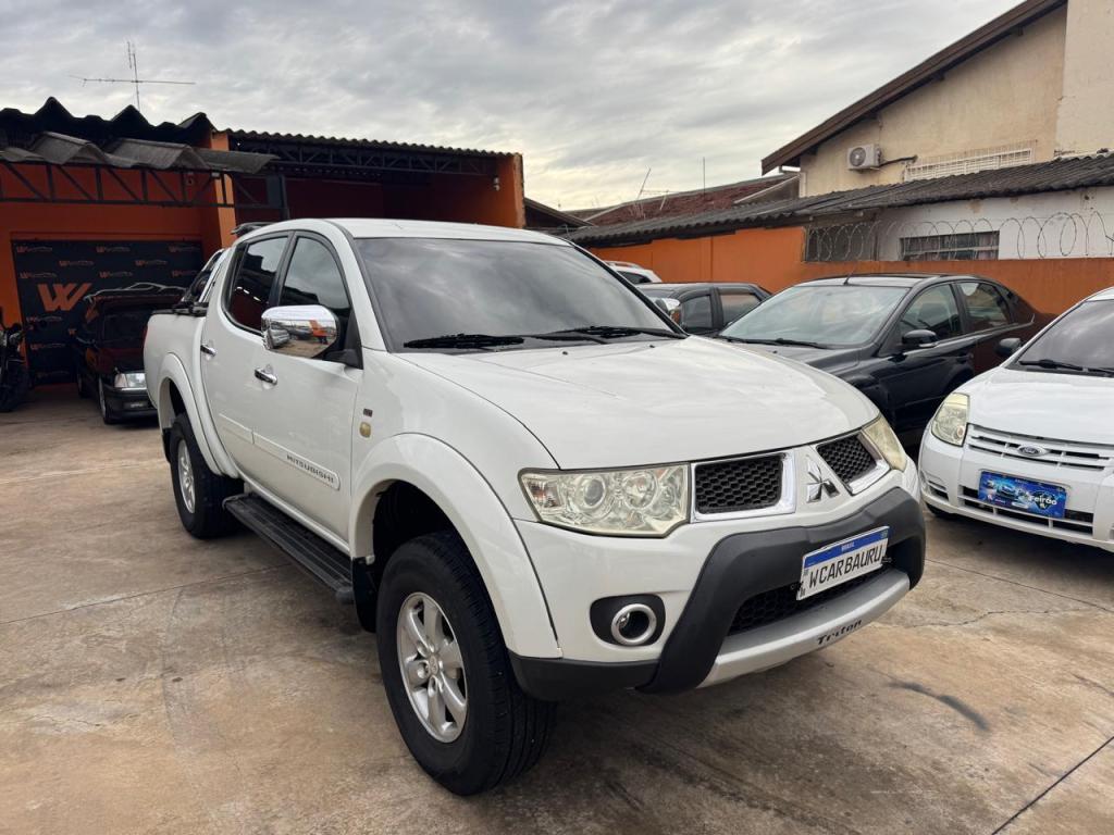 MITSUBISHI L 200 - Foto