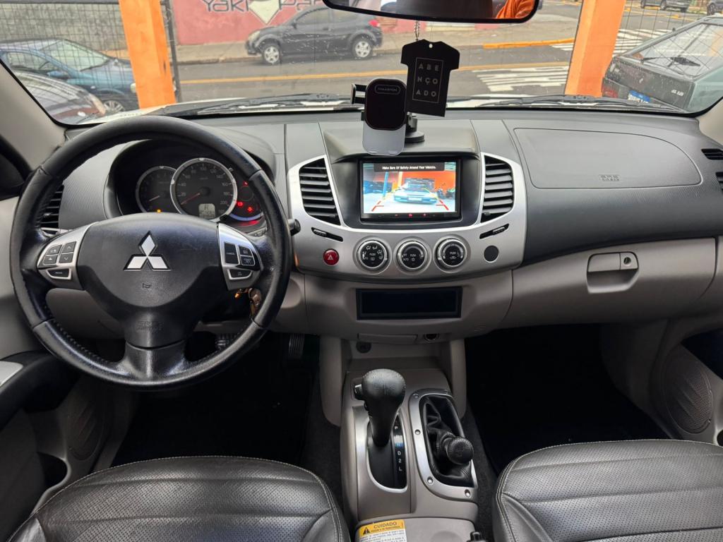 MITSUBISHI L 200 - Foto