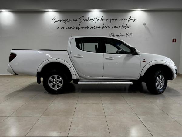 MITSUBISHI L 200 Triton - Foto
