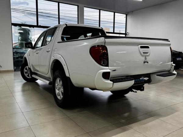 MITSUBISHI L 200 Triton - Foto