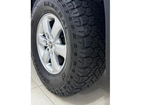 MITSUBISHI L 200 Triton - Foto