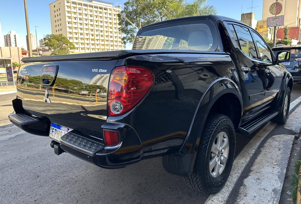 MITSUBISHI L 200 Triton - Foto