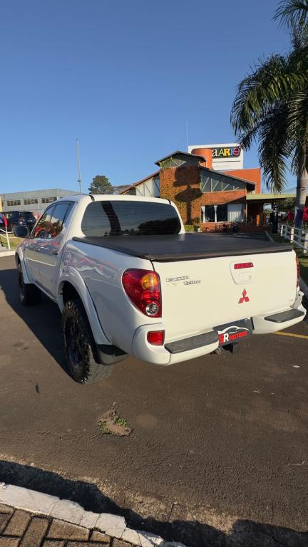 MITSUBISHI L 200 Triton - Foto