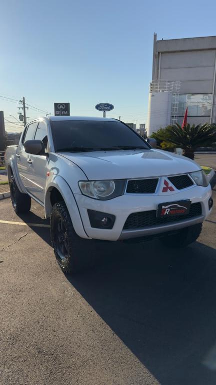MITSUBISHI L 200 Triton - Foto