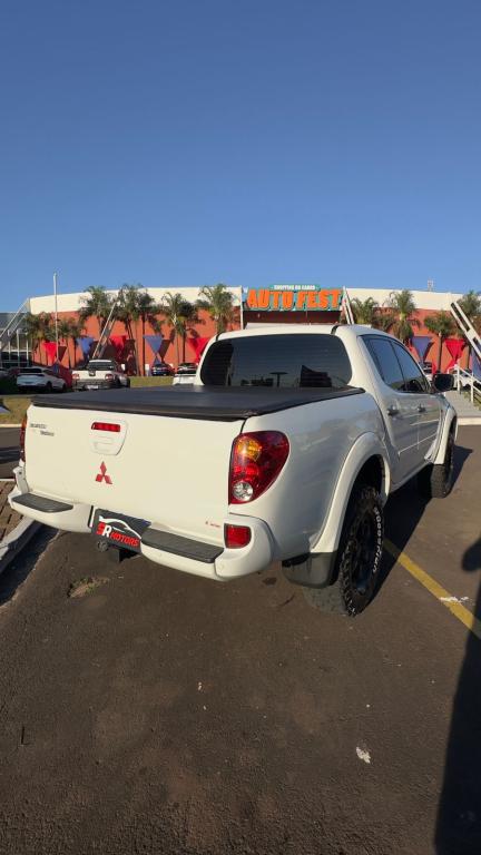 MITSUBISHI L 200 Triton - Foto
