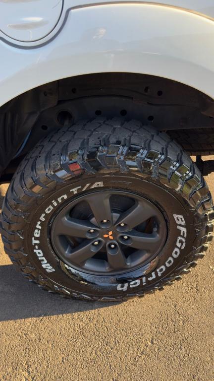 MITSUBISHI L 200 Triton - Foto