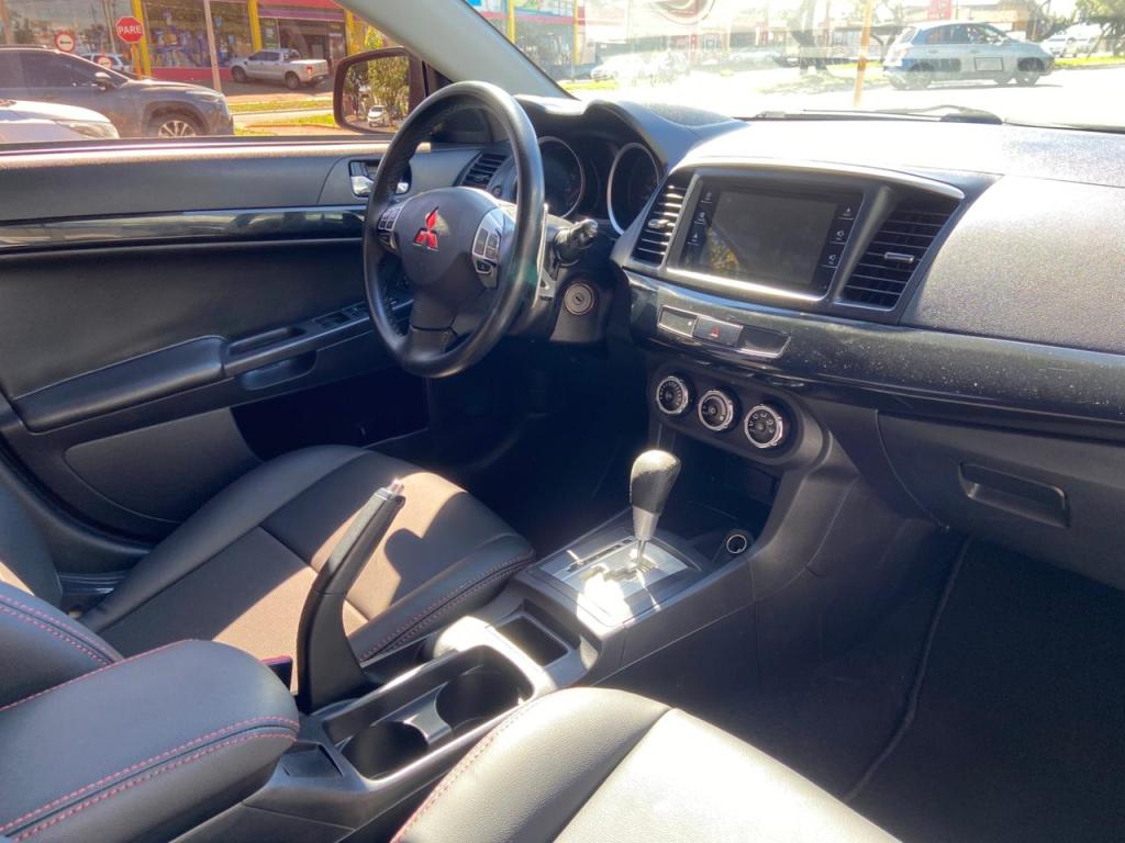 MITSUBISHI Lancer - Foto