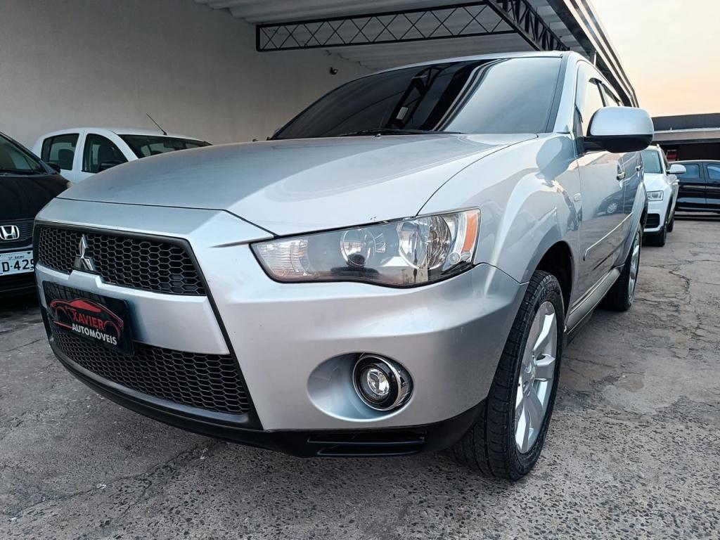 MITSUBISHI Outlander - Foto