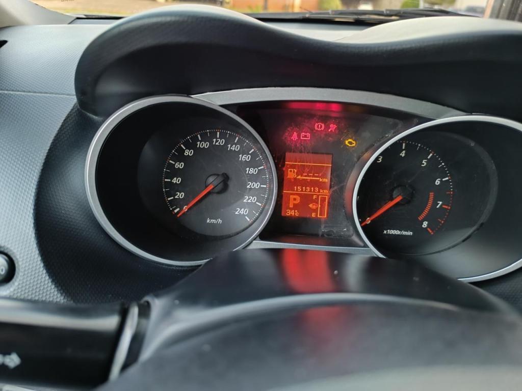 MITSUBISHI Outlander - Foto