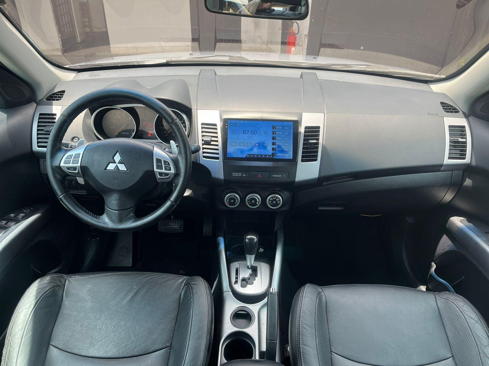 MITSUBISHI Outlander - Foto