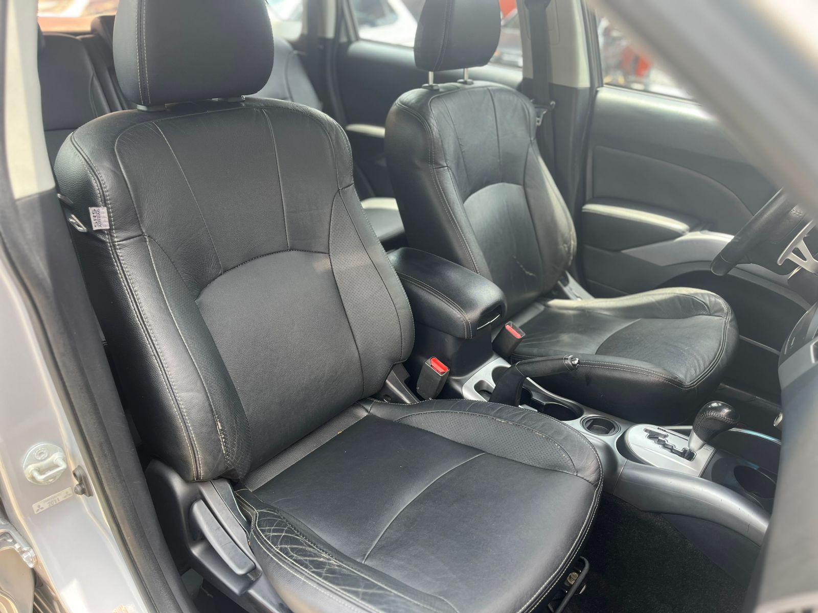 MITSUBISHI Outlander - Foto