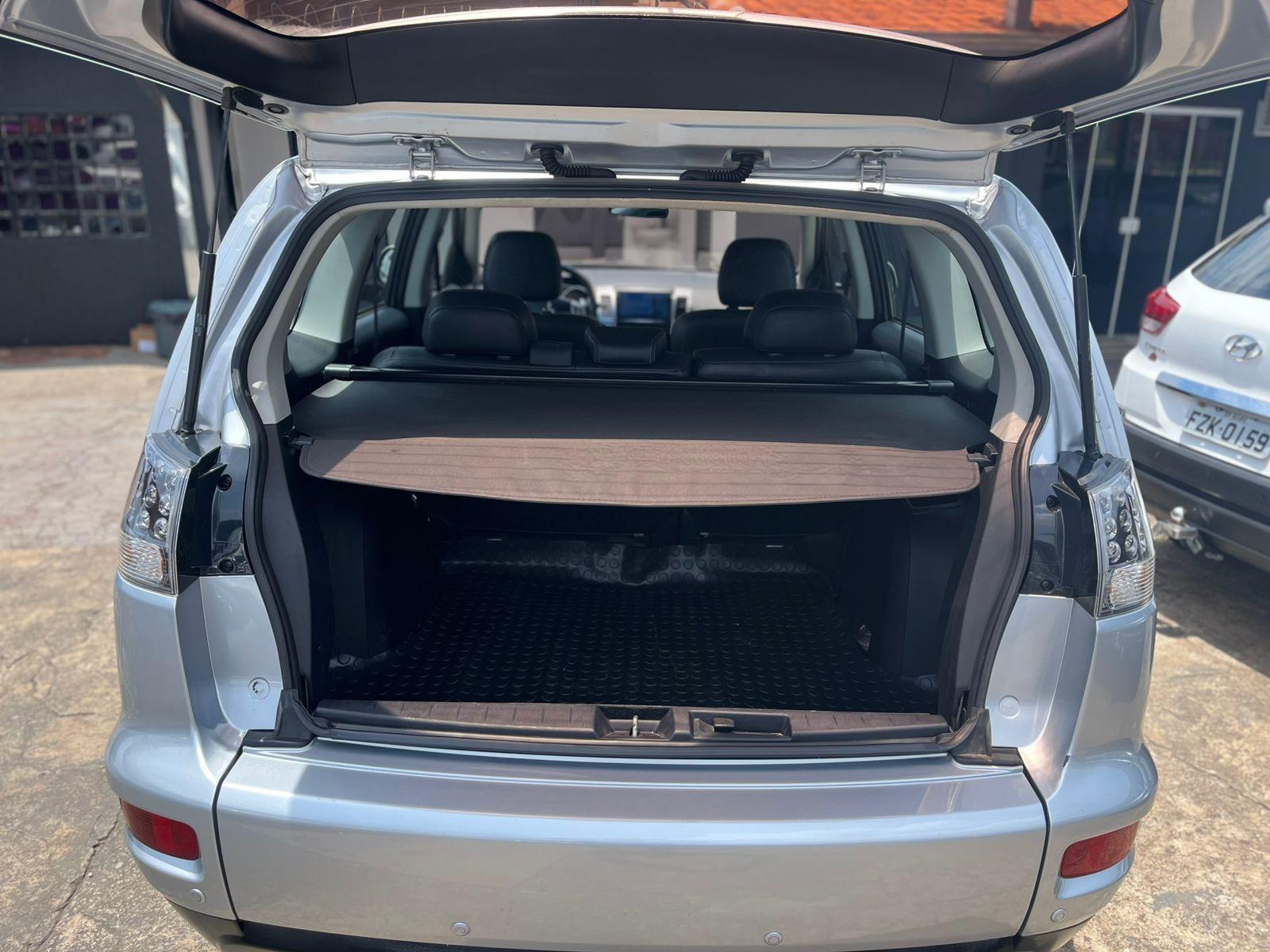 MITSUBISHI Outlander - Foto