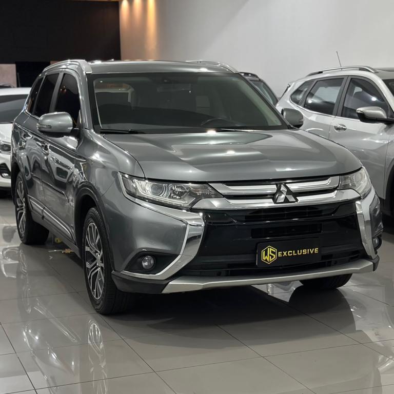 MITSUBISHI Outlander - Foto