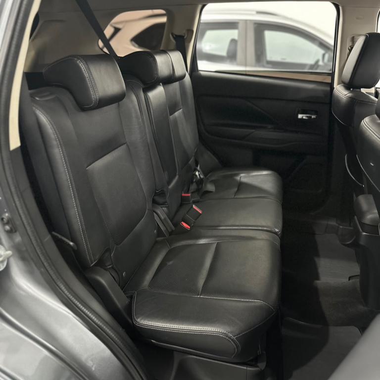 MITSUBISHI Outlander - Foto