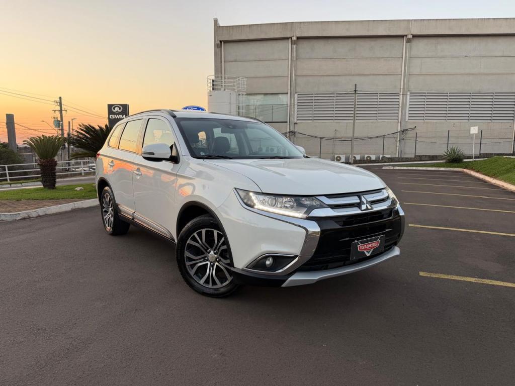 MITSUBISHI Outlander - Foto