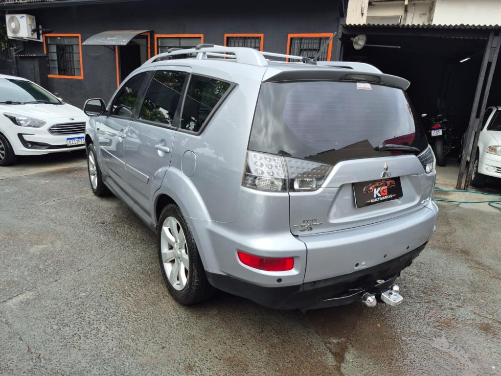 MITSUBISHI Outlander - Foto