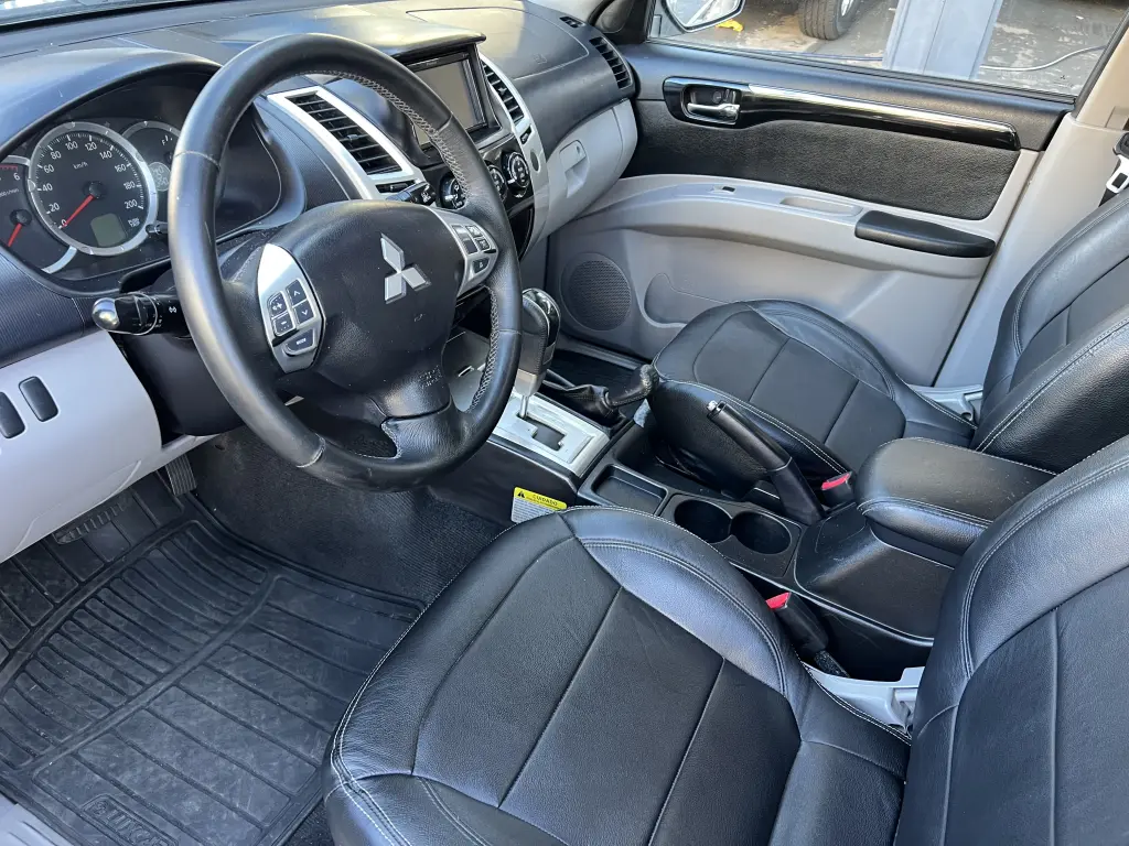 MITSUBISHI Pajero Dakar - Foto