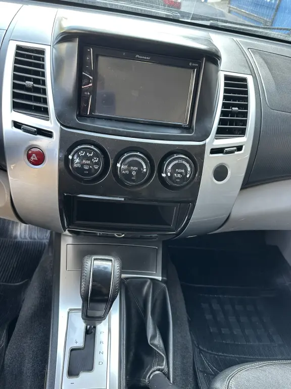 MITSUBISHI Pajero Dakar - Foto