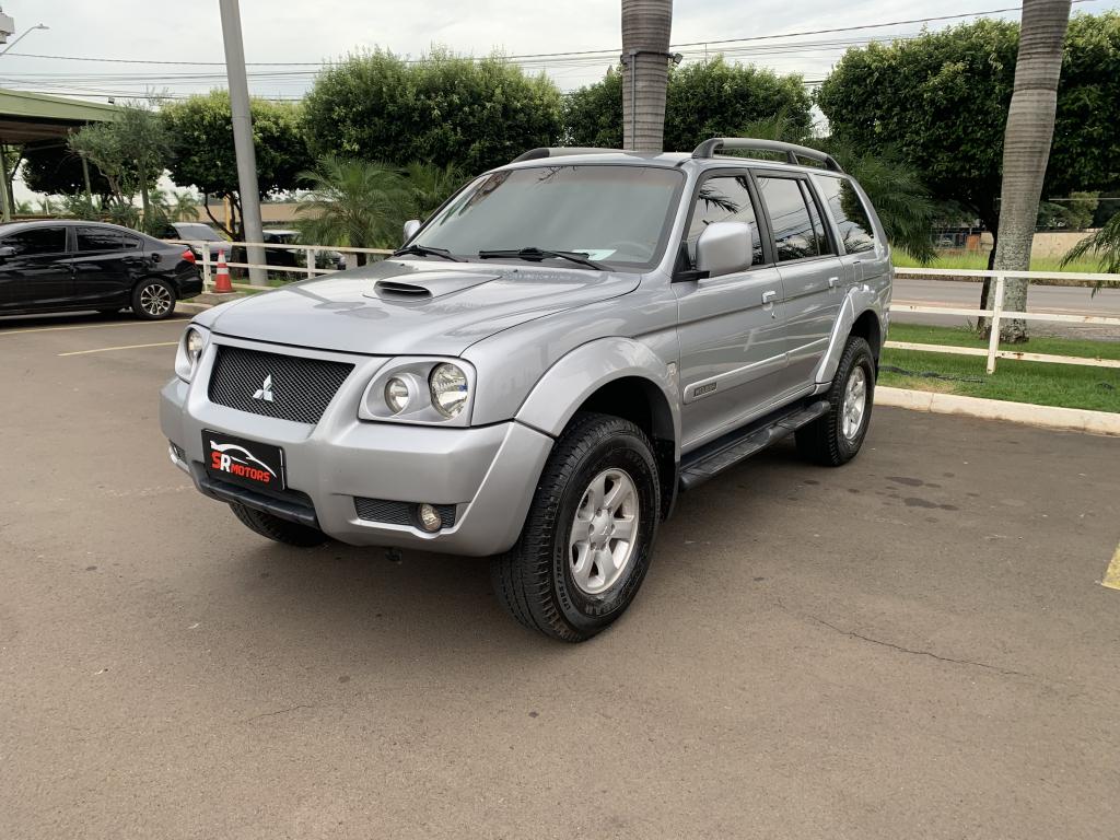 MITSUBISHI Pajero Sport - Foto