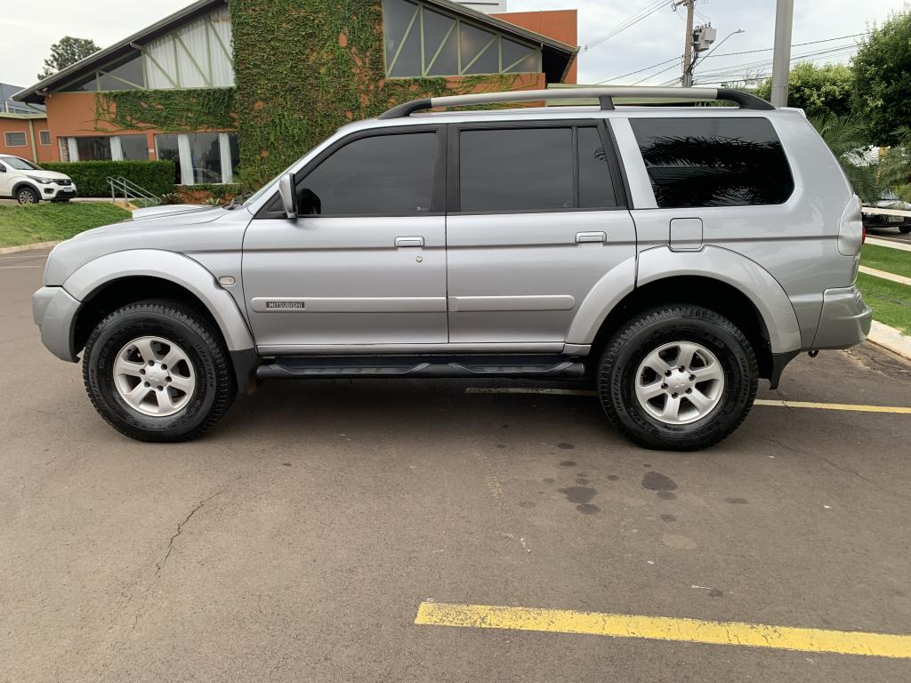 MITSUBISHI Pajero Sport - Foto