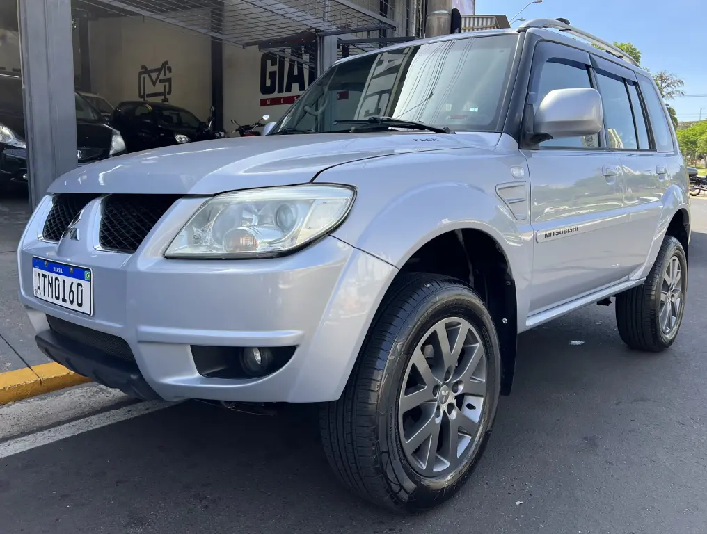 MITSUBISHI Pajero TR4 - Foto