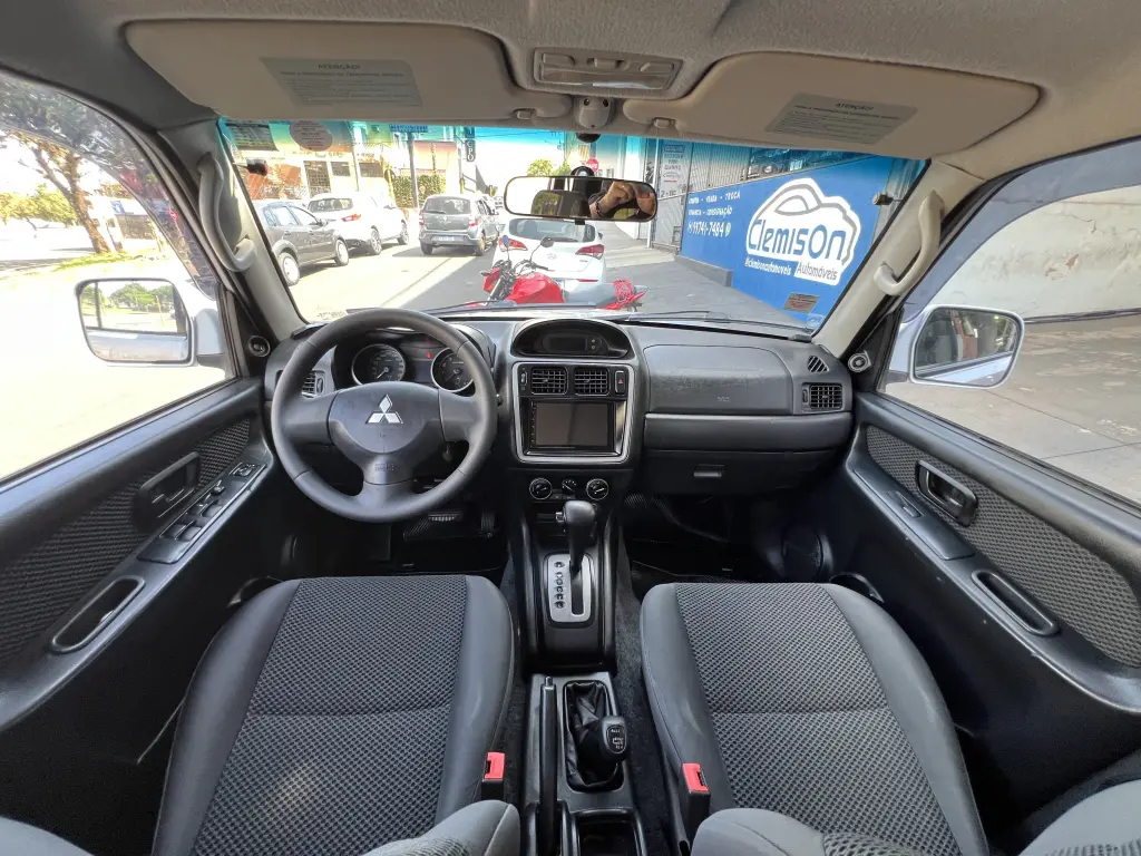 MITSUBISHI Pajero TR4 - Foto