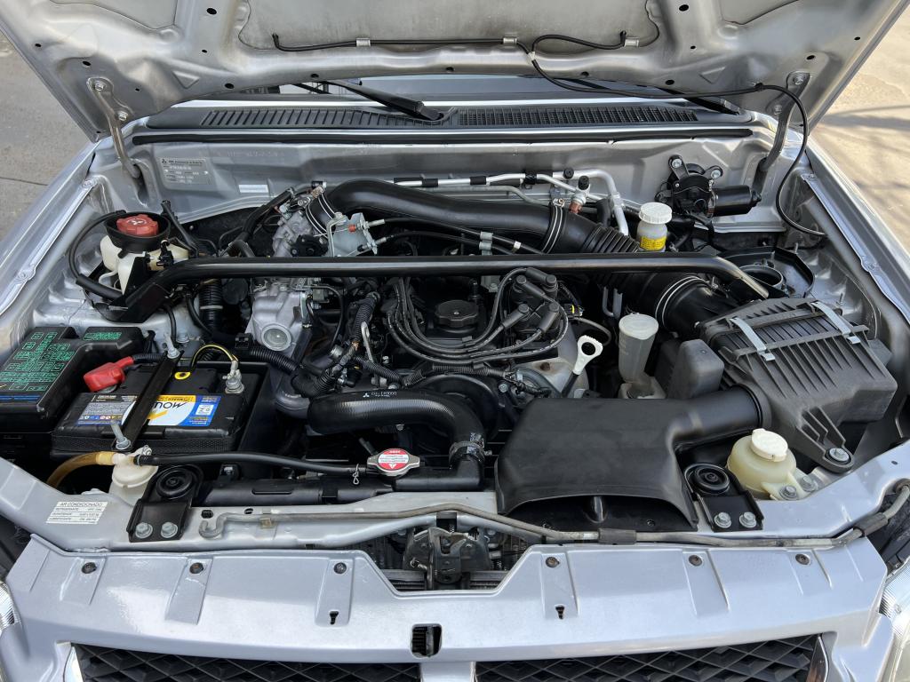 MITSUBISHI Pajero TR4 - Foto